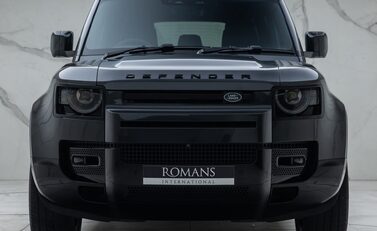 Land Rover Defender 110 V8 P525 7