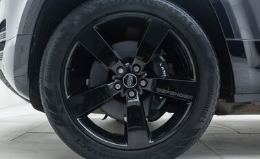 Land Rover Defender 110 V8 P525 32