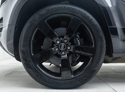 Land Rover Defender 110 V8 P525 32