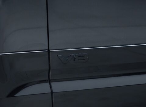 Land Rover Defender 110 V8 P525 35