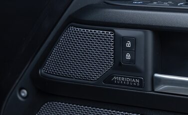 Land Rover Defender 110 V8 P525 31