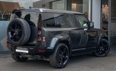 Land Rover Defender 110 V8 P525 4