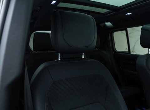 Land Rover Defender 110 V8 P525 15