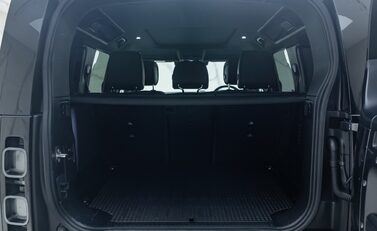 Land Rover Defender 110 V8 P525 41