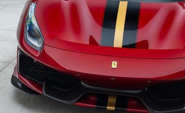 Ferrari 488 Pista 28