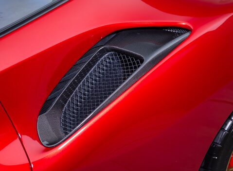 Ferrari 488 Pista 37
