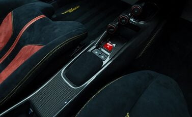 Ferrari 488 Pista 24
