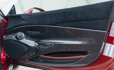 Ferrari 488 Pista 26