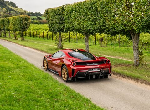 Ferrari 488 Pista 4