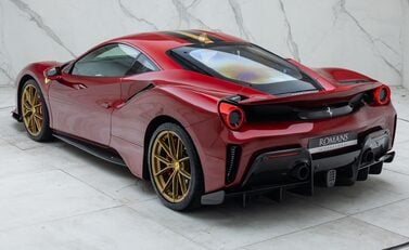 Ferrari 488 Pista 12