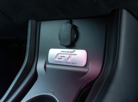 McLaren GT 20