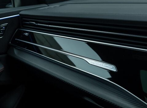 Audi RS Q8 PERFORMANCE CARBON VORSPRUNG 24