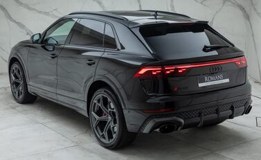 Audi RS Q8 PERFORMANCE CARBON VORSPRUNG 12