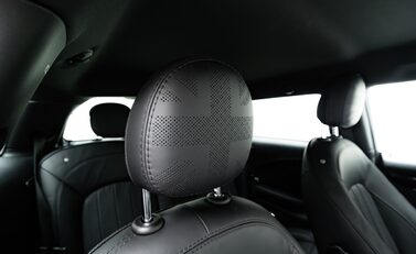 Mini Hatch JOHN COOPER WORKS 19