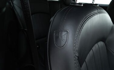 Mini Hatch JOHN COOPER WORKS 18