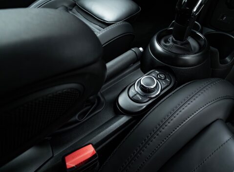 Mini Hatch JOHN COOPER WORKS 28