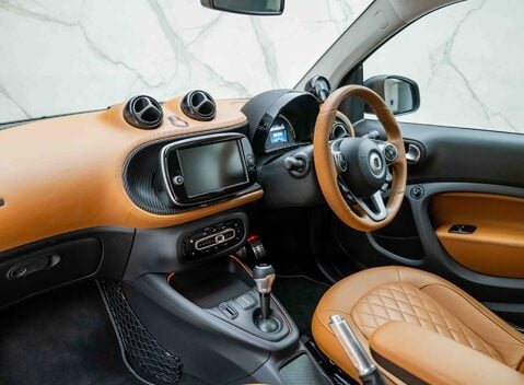 Smart Fortwo Coupe RACING GREEN EDITION 20