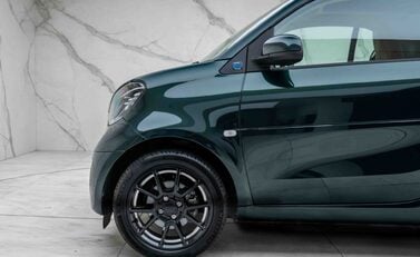 Smart Fortwo Coupe RACING GREEN EDITION 37