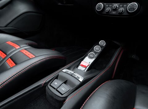 Ferrari 488 SPIDER 26