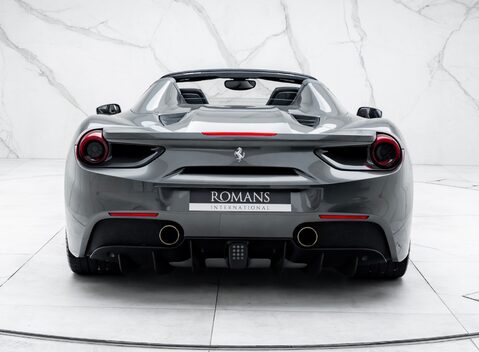 Ferrari 488 SPIDER 11