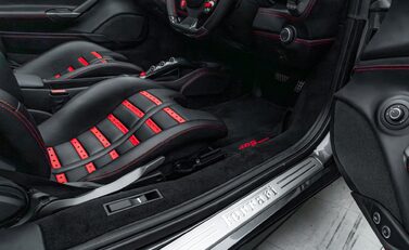 Ferrari 488 SPIDER 29