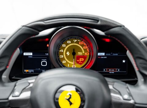 Ferrari 488 SPIDER 22