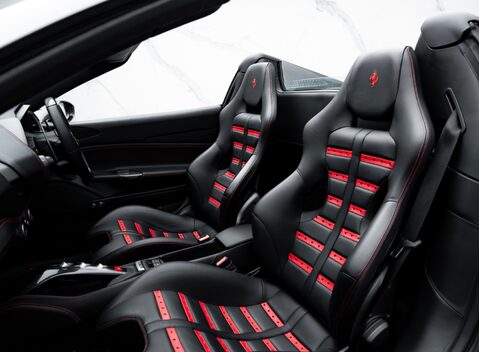 Ferrari 488 SPIDER 19