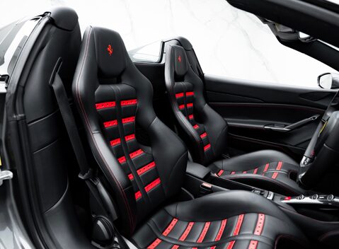 Ferrari 488 SPIDER 17