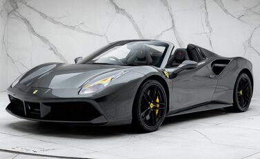 Ferrari 488 SPIDER 1