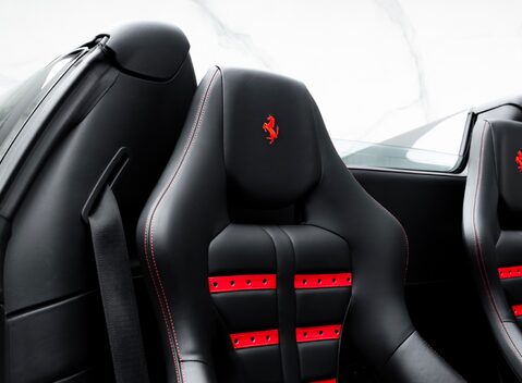 Ferrari 488 SPIDER 18