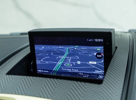 Aston Martin Vanquish ZAGATO 21