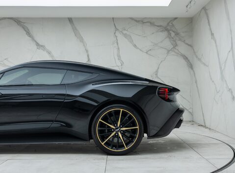 Aston Martin Vanquish ZAGATO 42