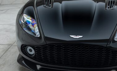 Aston Martin Vanquish ZAGATO 30