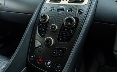 Aston Martin Vanquish ZAGATO 23