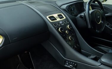 Aston Martin Vanquish ZAGATO 19