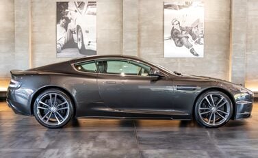 Aston Martin DBS V12 3