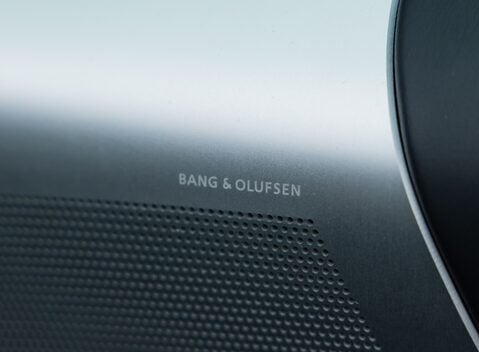 Aston Martin DBS V12 26