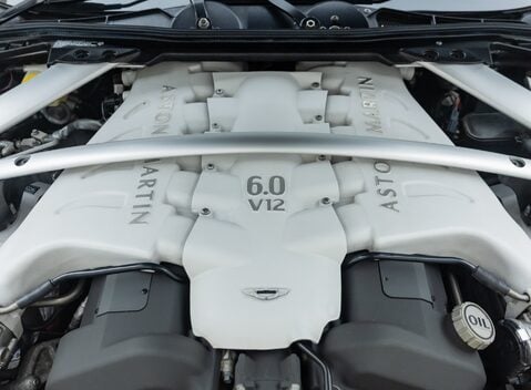 Aston Martin DBS V12 41