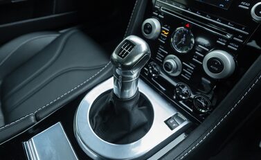 Aston Martin DBS V12 23