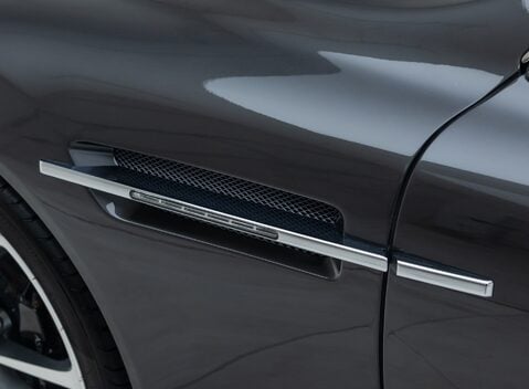 Aston Martin DBS V12 33