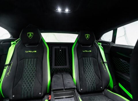Lamborghini Urus PERFORMANTE 21