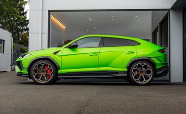 Lamborghini Urus PERFORMANTE 3