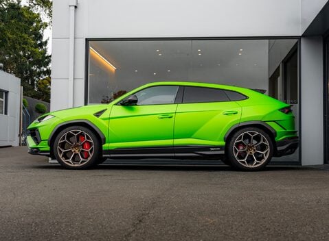 Lamborghini Urus PERFORMANTE 3