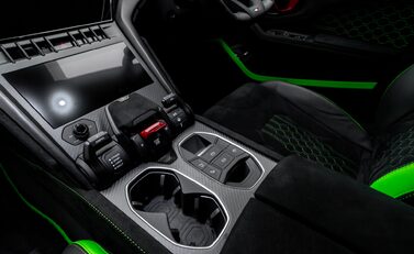 Lamborghini Urus PERFORMANTE 37