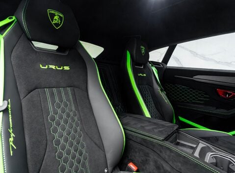 Lamborghini Urus PERFORMANTE 23