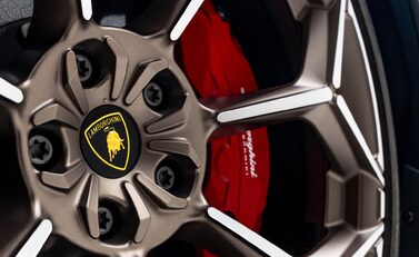 Lamborghini Urus PERFORMANTE 47