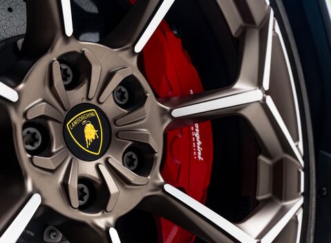 Lamborghini Urus PERFORMANTE 47