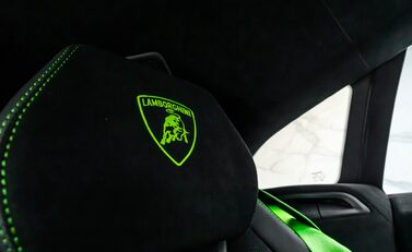 Lamborghini Urus PERFORMANTE 20