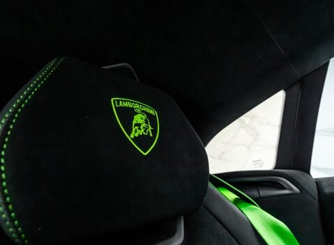 Lamborghini Urus PERFORMANTE 20