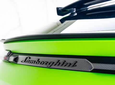 Lamborghini Urus PERFORMANTE 54